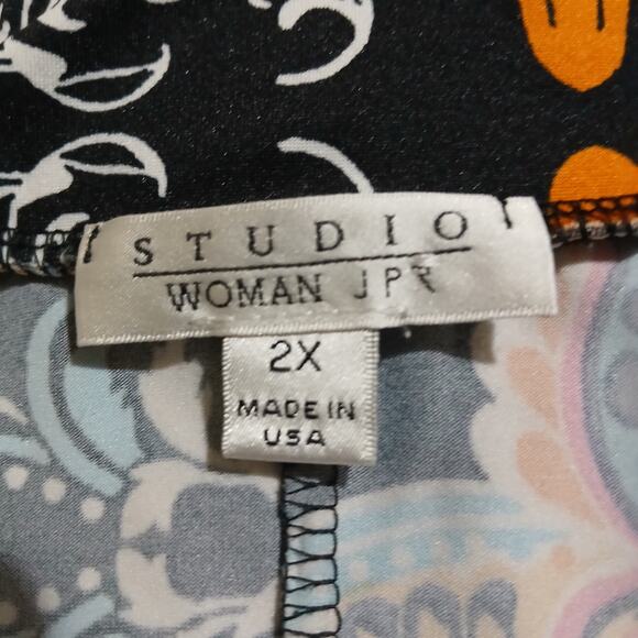 STUDIO Women's 2X Poly/Spandex Blend Mandala Print Black Skirt Easy Care - Picture 2 of 8